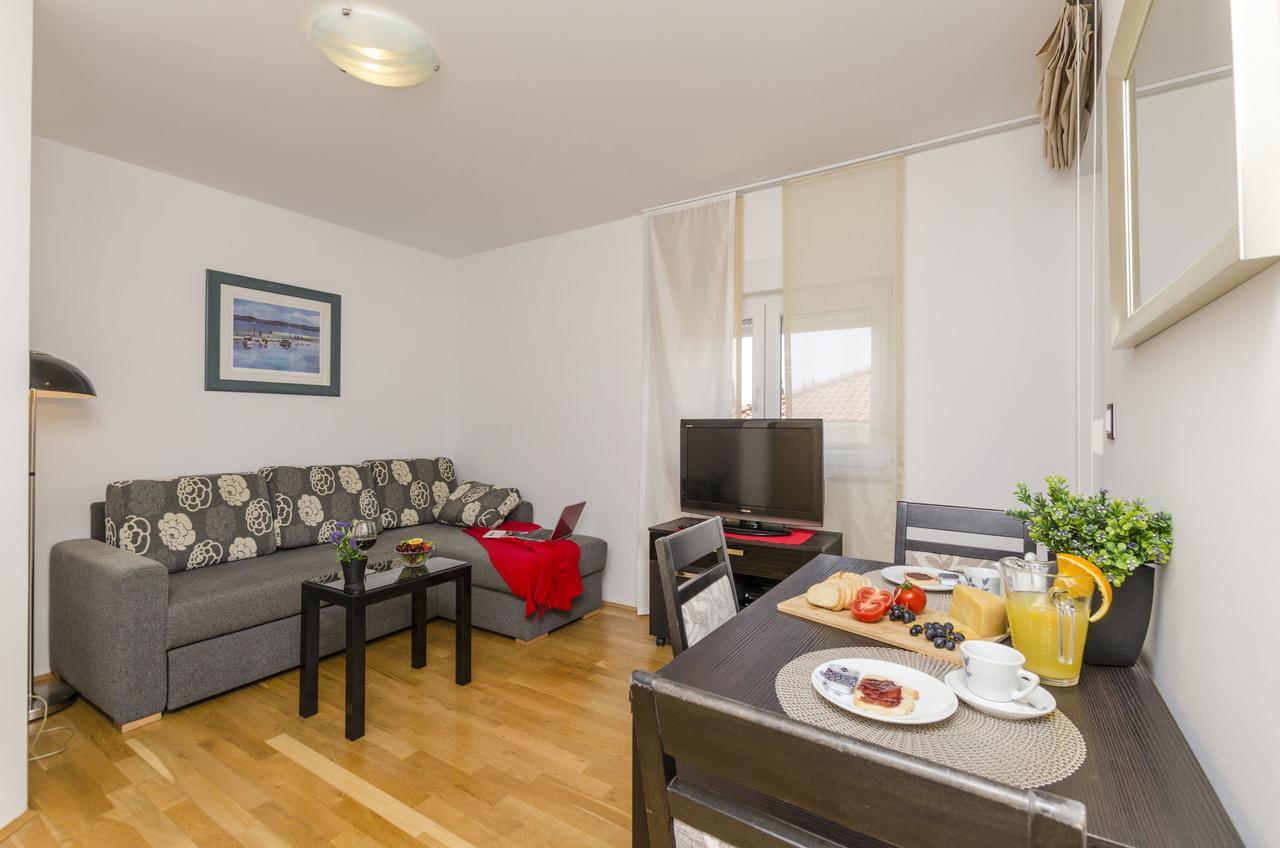 Apartments Maja Donji Okrug  Eksteriør billede