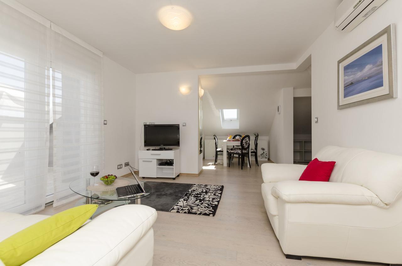 Apartments Maja Donji Okrug  Eksteriør billede