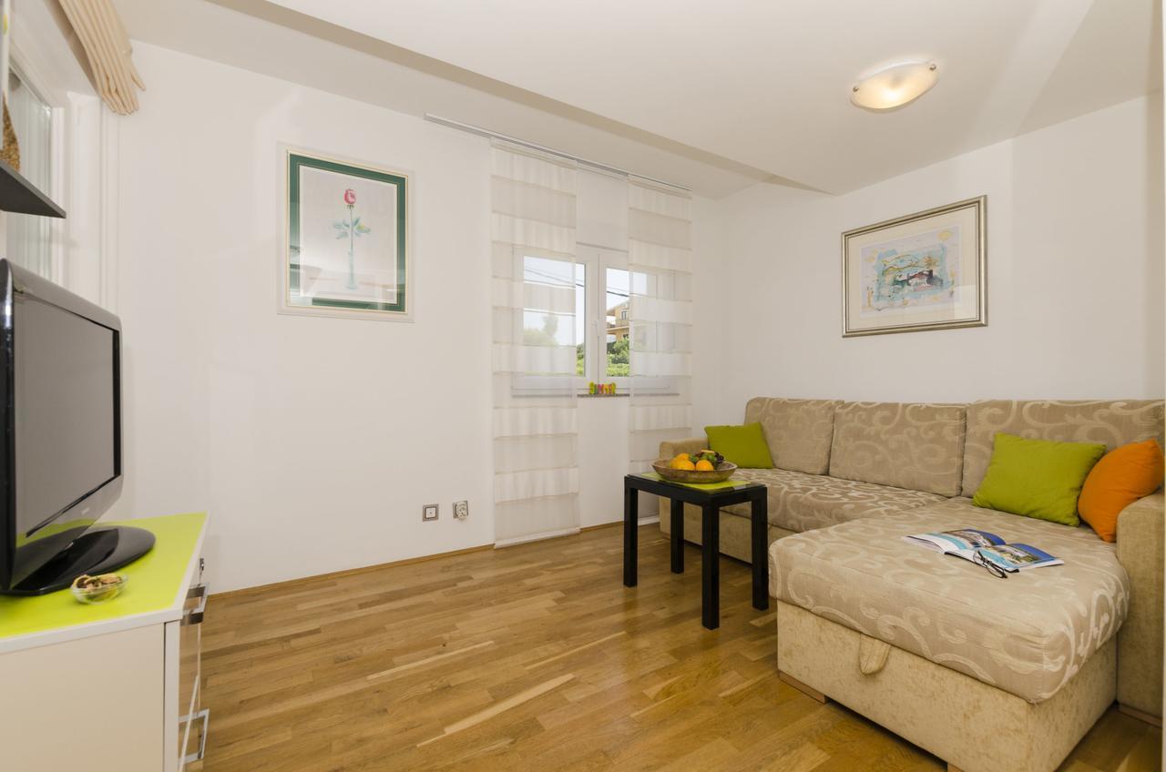 Apartments Maja Donji Okrug  Eksteriør billede